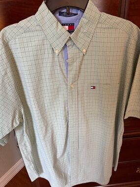 Tommy Hilfiger Light Green Plaid Short-Sleeve Button-Down Shirt